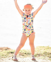 Cargar imagen en el visor de la galería, Girls Tropical Flamingo Short Sleeve One Piece Rash Guard