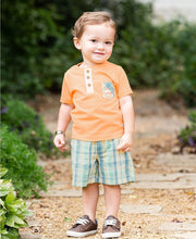 Cargar imagen en el visor de la galería, Hampton Plaid Shorts & Melon Henley Set