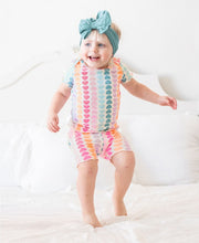 Cargar imagen en el visor de la galería, Rainbow Hearts Snuggly 2pc Ruffled Pajamas