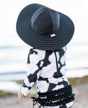 Cargar imagen en el visor de la galería, Black Swim Hat
